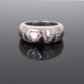 LOVE Diamonds Ring by CHOPARD