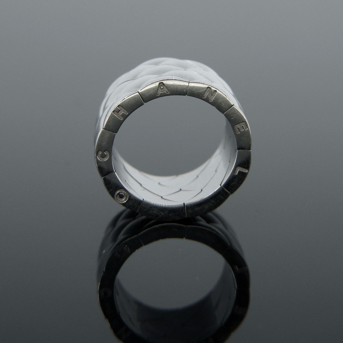 Chanel Matelasse White Gold Band Ring – Heritagem