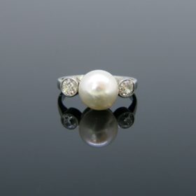 Art Deco Cultured Pearl and Diamonds Ring