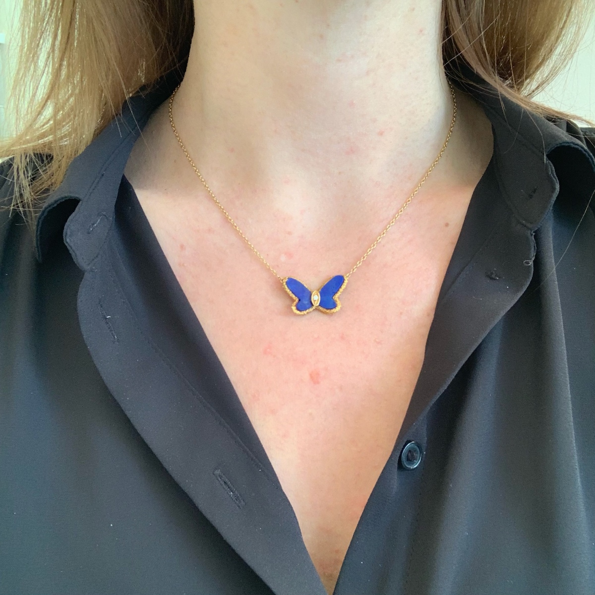 Lucky Alhambra butterfly pendant 18K yellow gold, Tiger Eye - Van Cleef &  Arpels